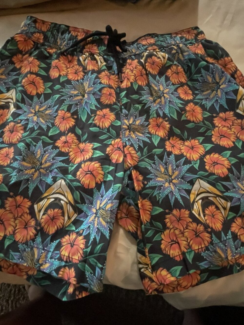 WARNER BROS. STUDIO TOUR | FLORAL SWIM TRUNKS S